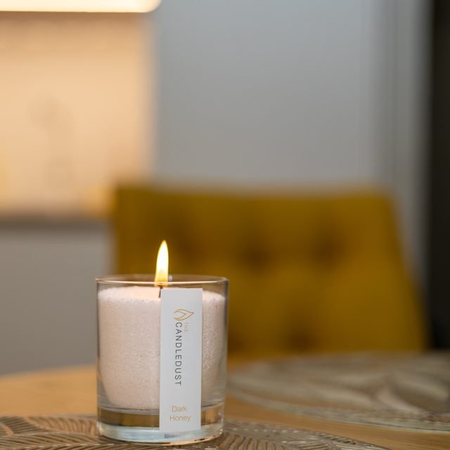 Sausis visada būna lėtas.

Ir gal jis toks turi būti.

Be didelių planų.
Be triukšmo.

Tiesiog laikas sugrįžti į namus.
Ir į save.

Ačiū, kad esi čia 🤍